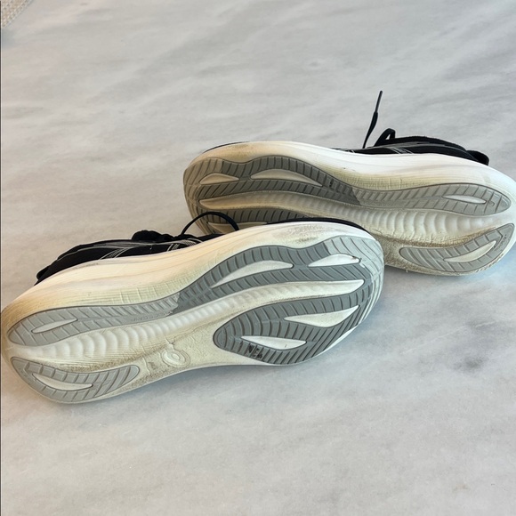 Asics Gel Nimbus 27 1011B958 Black White Running Shoes Men's 11 - Picture 9 of 10